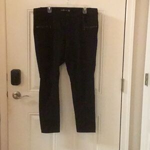 One 5 One distressed stretch jeans size16W. Waist 43”, inseam 28”. EUC.